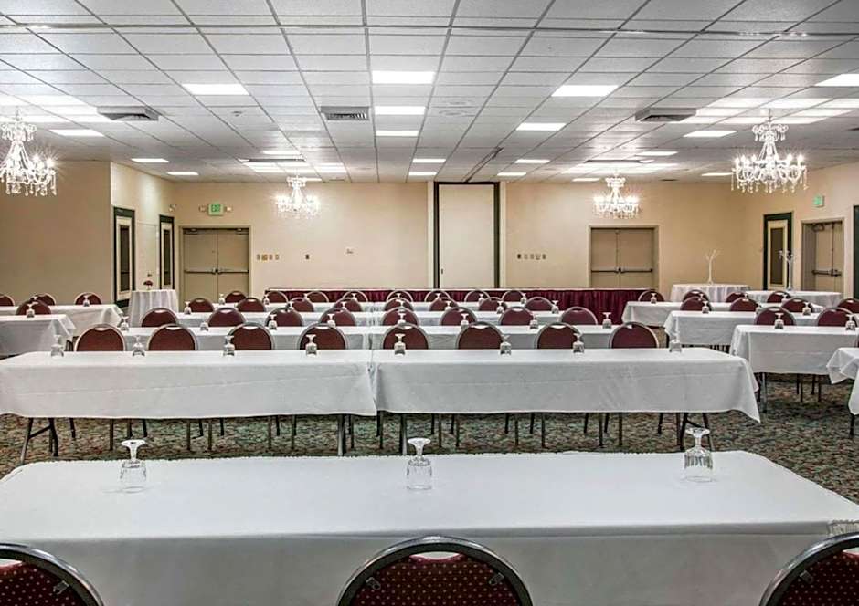 Quality Inn & Suites Escanaba North