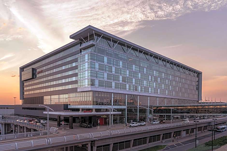 Montreal Airport Marriott In-Terminal Hotel