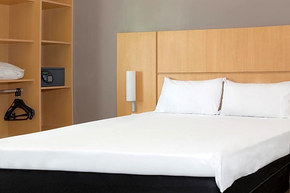 Hotel Ibis Buenos Aires Congreso