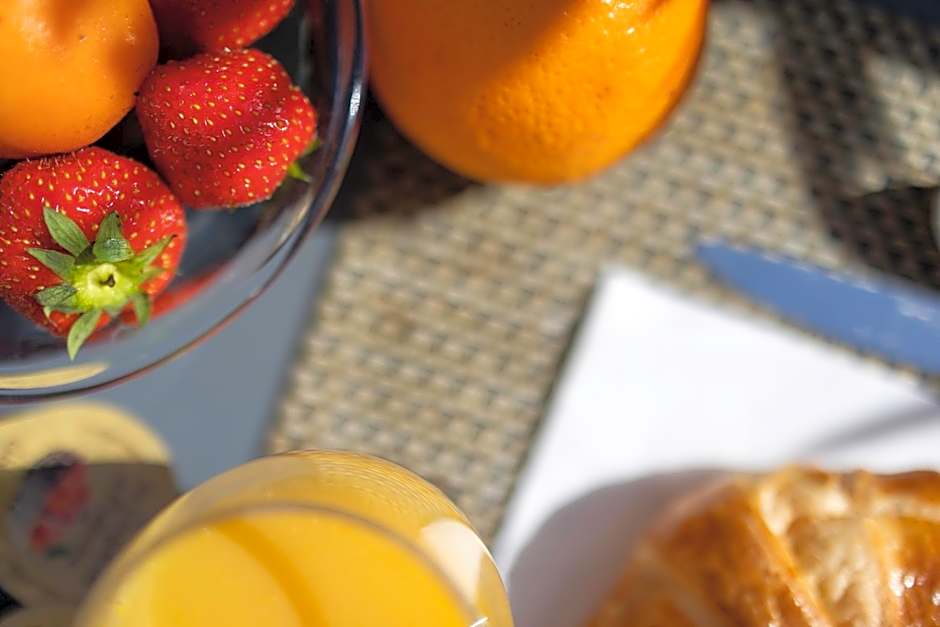 Kyriad Frejus Centre