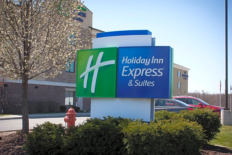 Holiday Inn Express & Suites Youngstown West I 80, an IHG Hotel
