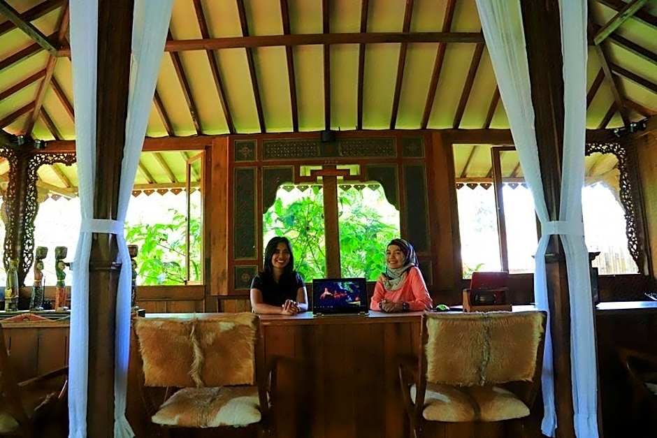 Mulberry Hill by The Lodge