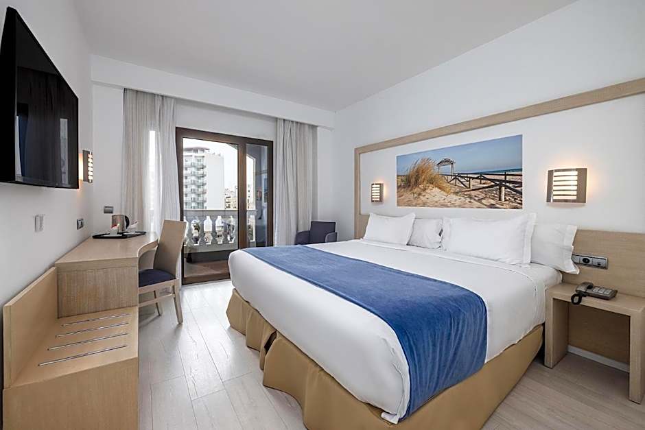 Photo 1 of 4 of Double Room