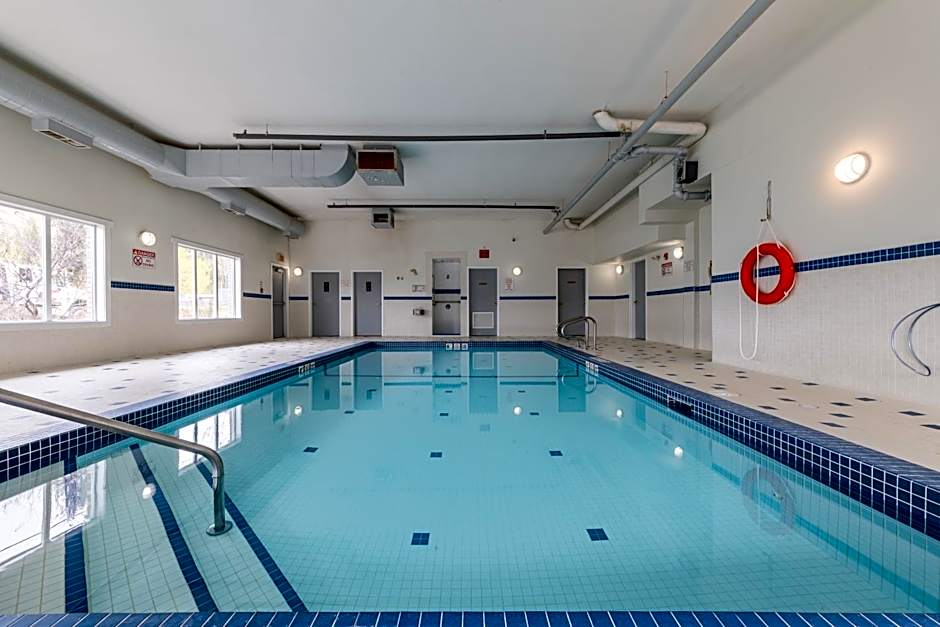 Ramada Limited Golden