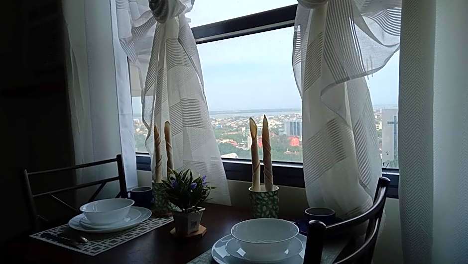 HORIZON 101 A6 beside Mango bar,Robinson mall,free pool,wifi,kitchen