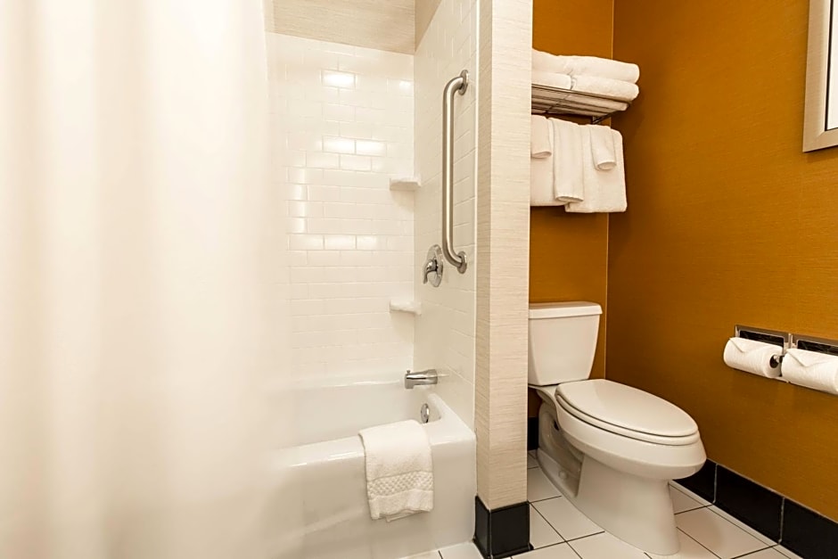 Fairfield Inn and Suites by Marriott Portsmouth Exeter