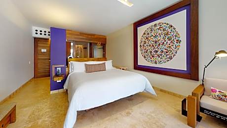 King Suite with Spa Bath