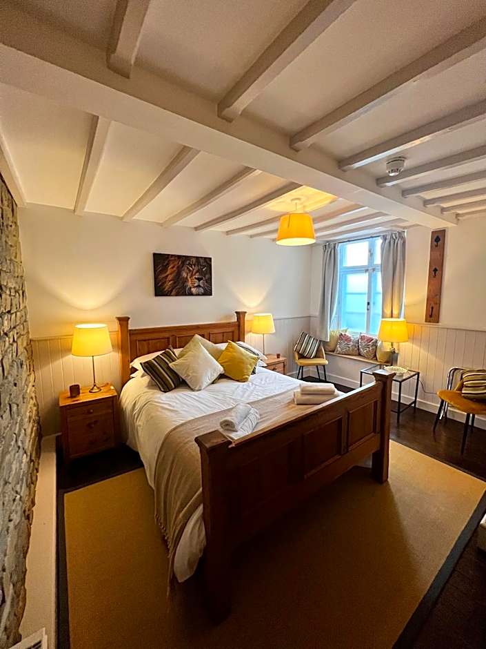 The Lion, Tredington