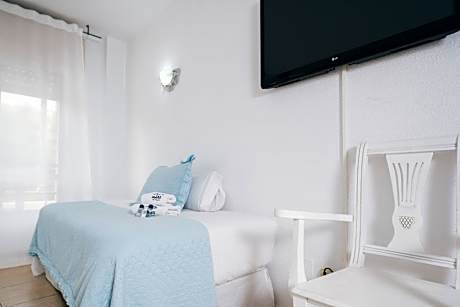 Triple Room (3 Adults)