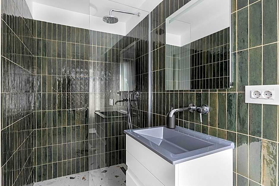 PEAK Aparthotel - Old Town - by CityHost