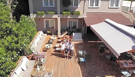 A&B Home Hotel