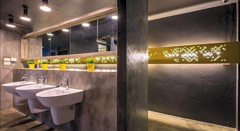 Fulfill Phuket Hostel