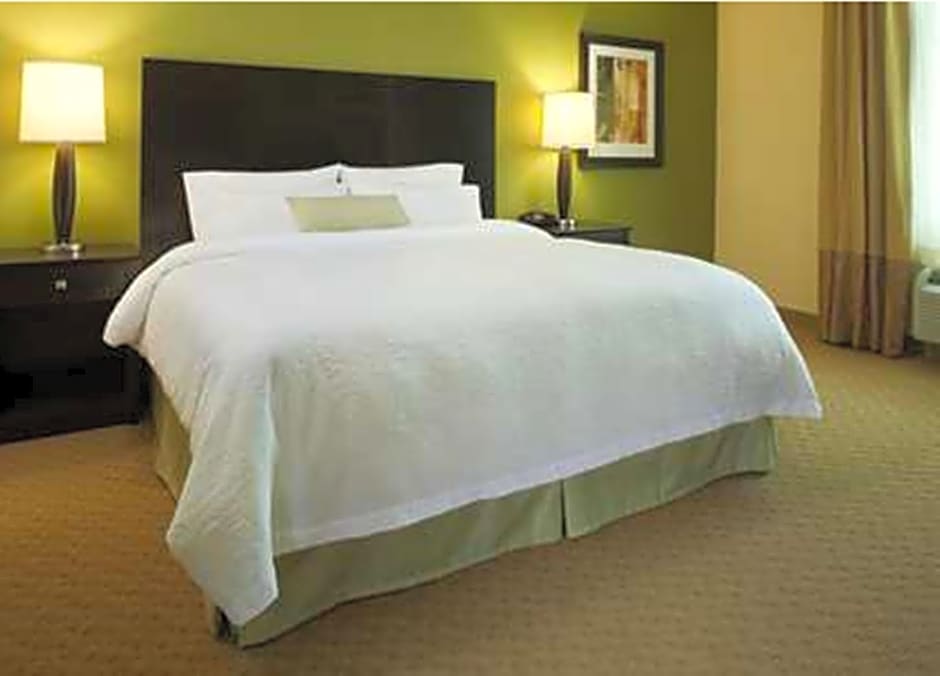 Hampton Inn & Suites Clarksville