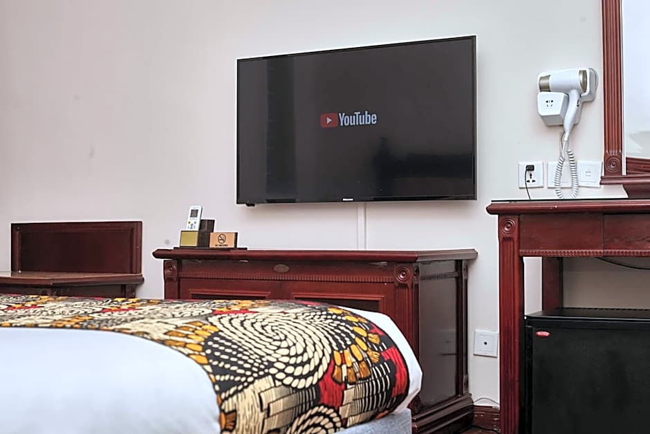 Best Western Plus Paramount Hotel
