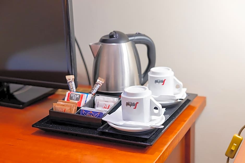 Massimo Plaza Hotel