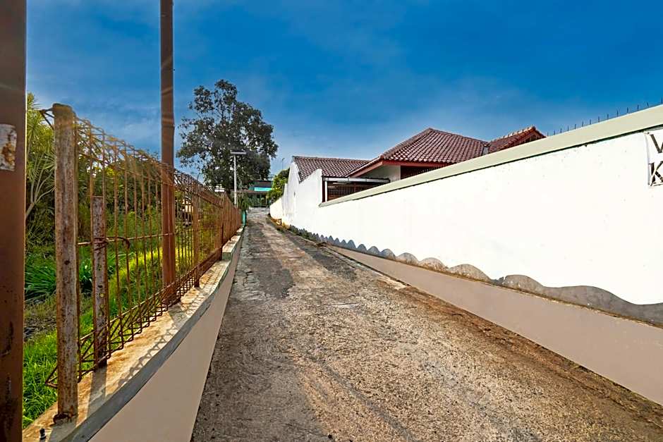 OYO 93248 Villa Syariah Astuti Lestari