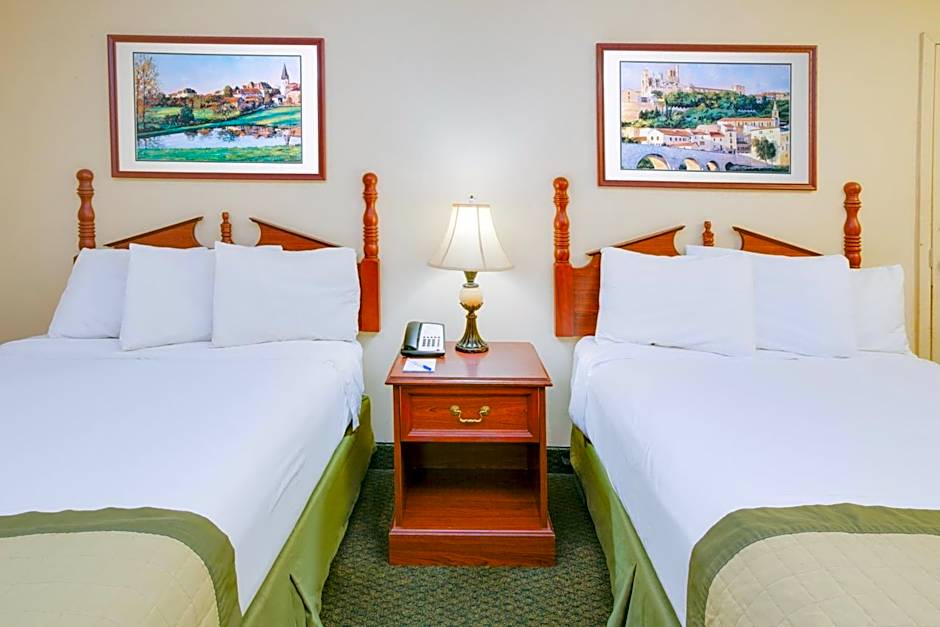 Baymont by Wyndham Ozark