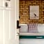 Kennedy Drive Boutique Motel & Nursery- Close To City Centre & Airport