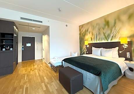 Family Room with Two Single Beds - Non-Smoking