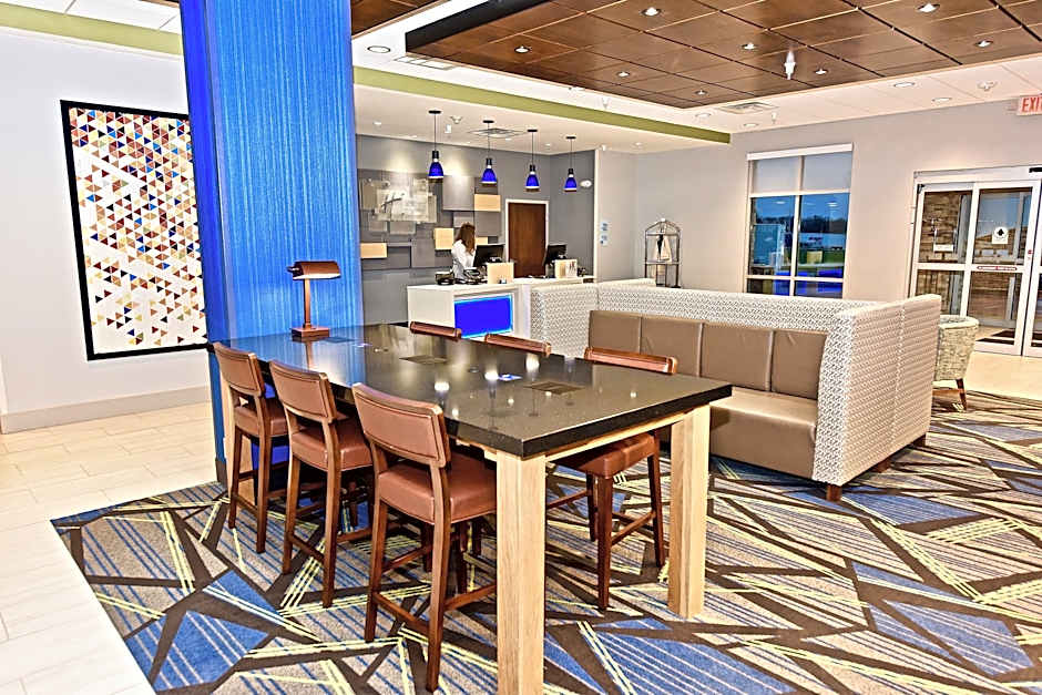 Holiday Inn Express & Suites Perryville I-55 By IHG