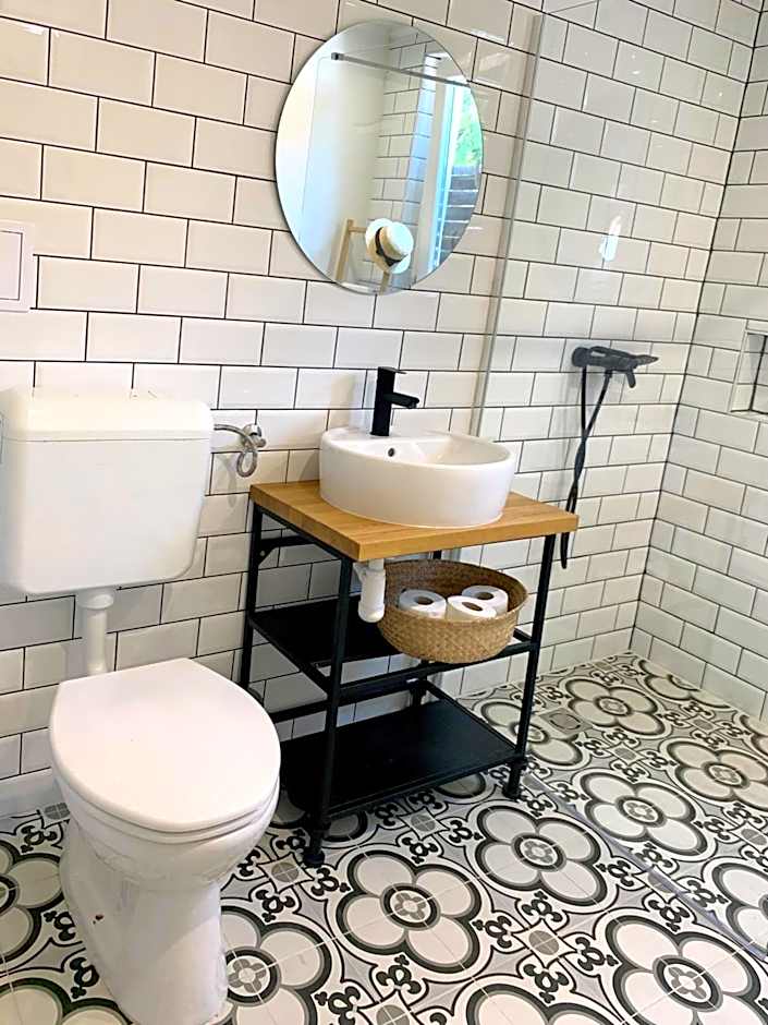 Aranykert Apartmanok Vének