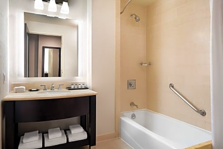Room, 2 Queen Beds