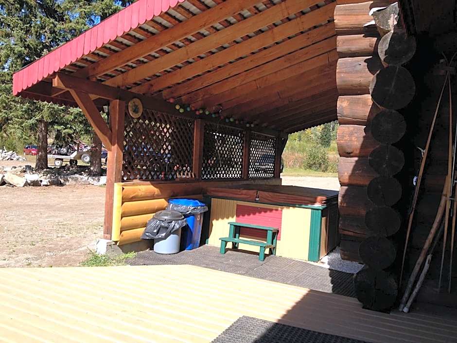 Summit River Lodge & Campsites