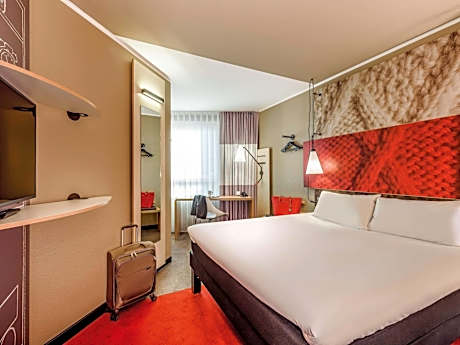 Standard King Room