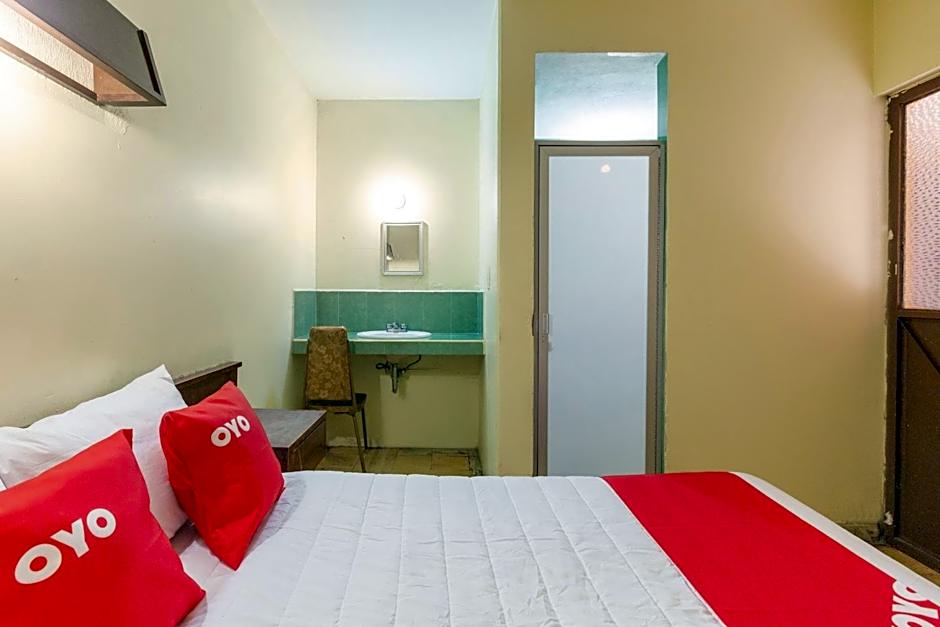 OYO Hotel Emperador