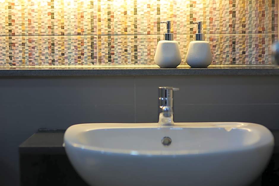 Central Place Angsila