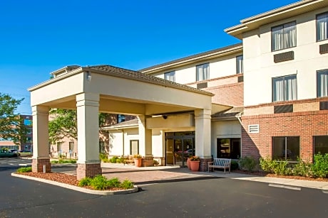 Comfort Inn & Suites West Chester - North Cincinnati