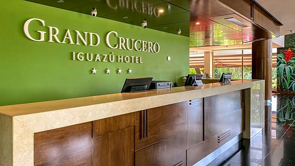Grand Crucero Hotel