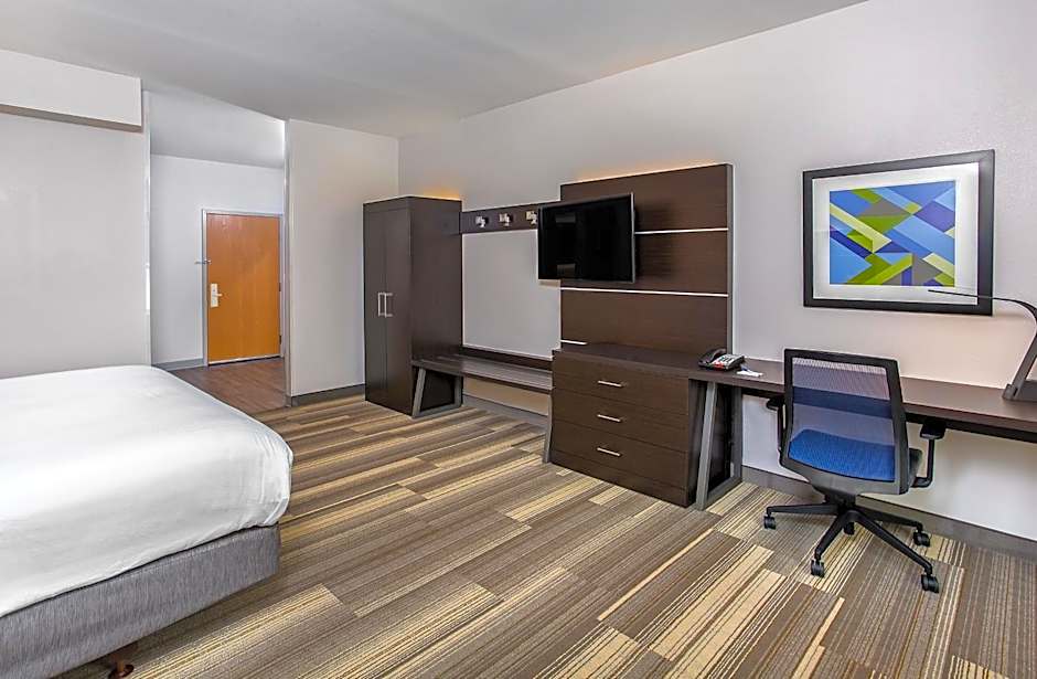 Holiday Inn Express & Suites Morristown By IHG