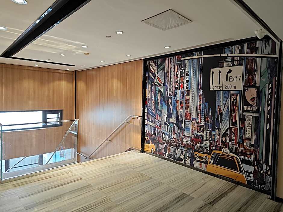 IU Hotel Xian Zhong Gu Lou Square