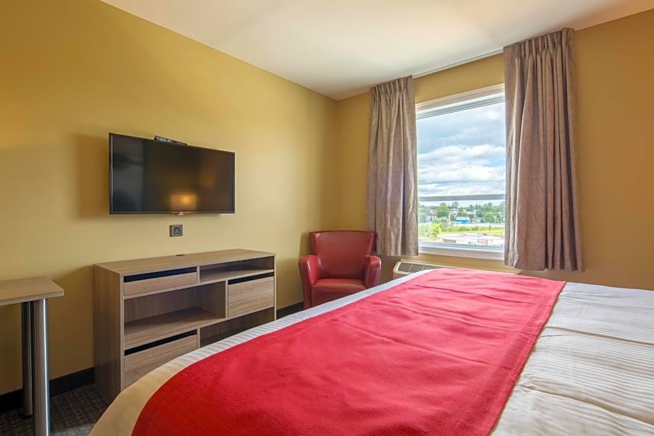 Super 8 by Wyndham Mont Laurier
