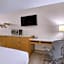 Rodeway Inn & Suites Grand Rapids Southeast