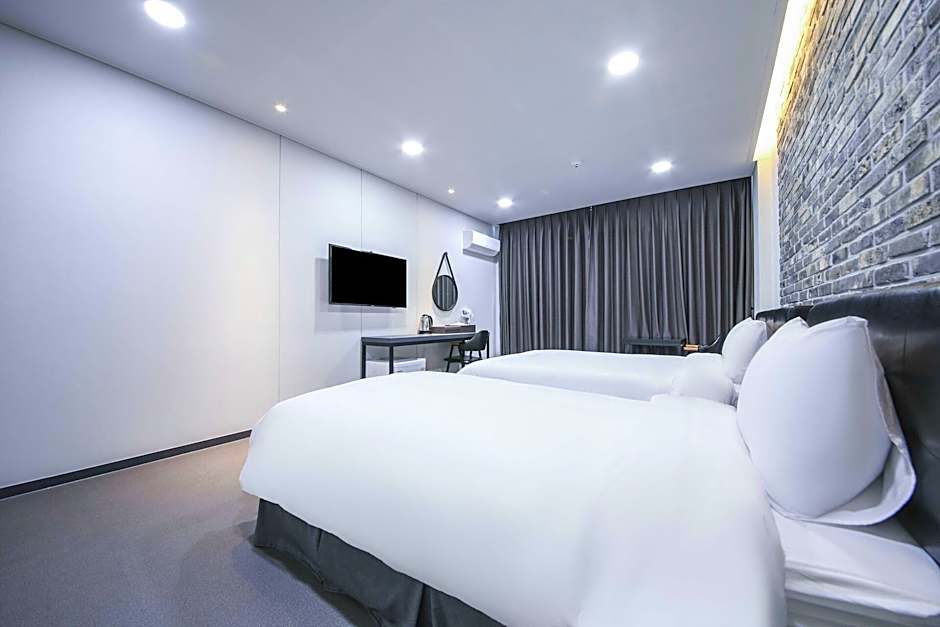 Hotel Cube