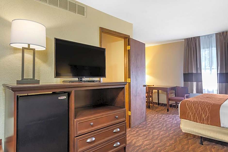 Comfort Inn & Suites Branson Meadows
