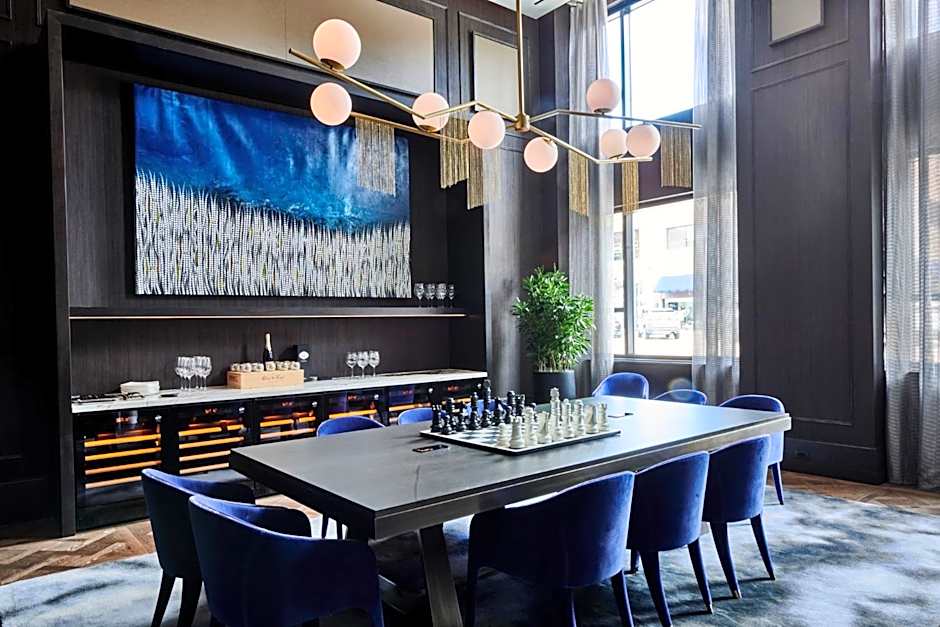 Daxton Hotel Birmingham, Curio Collection by Hilton