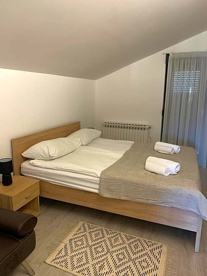 Filipovic rent a car & apartments