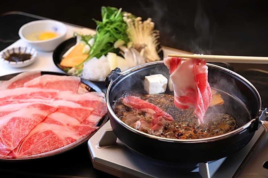 Minamisenri Crystal Hotel