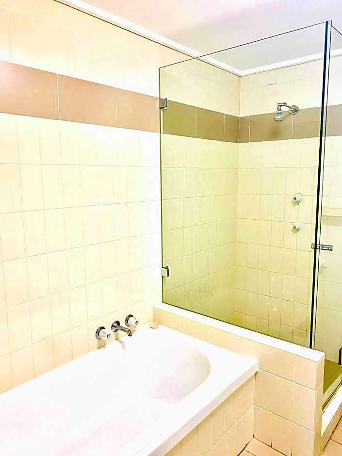 One The Esplanade Apartments on Surfers Paradise