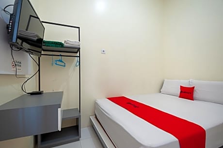 RedDoorz Syariah near RS Tentara Solok