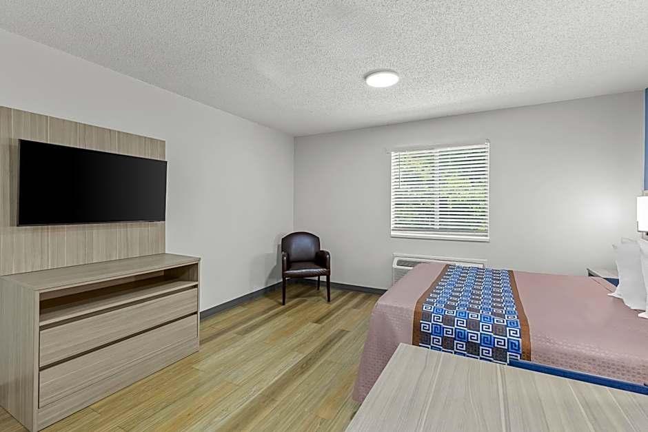 Suburban Studios Copley Akron West