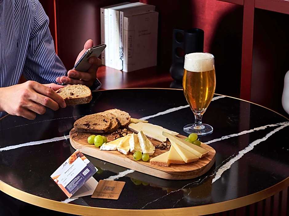 Mercure Paris Butte Montmartre Basilique