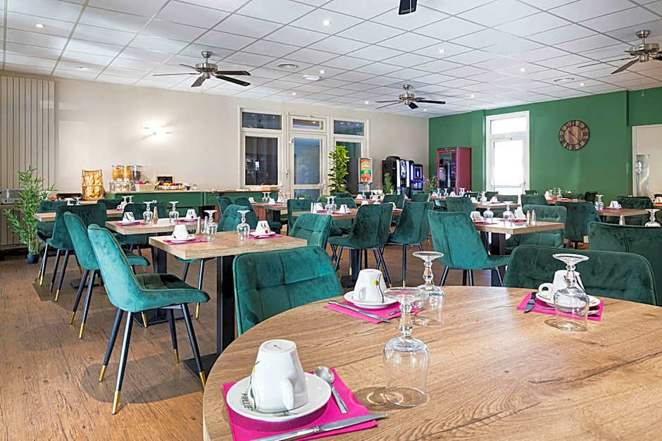 Logis Hôtel Restaurant L'Abri