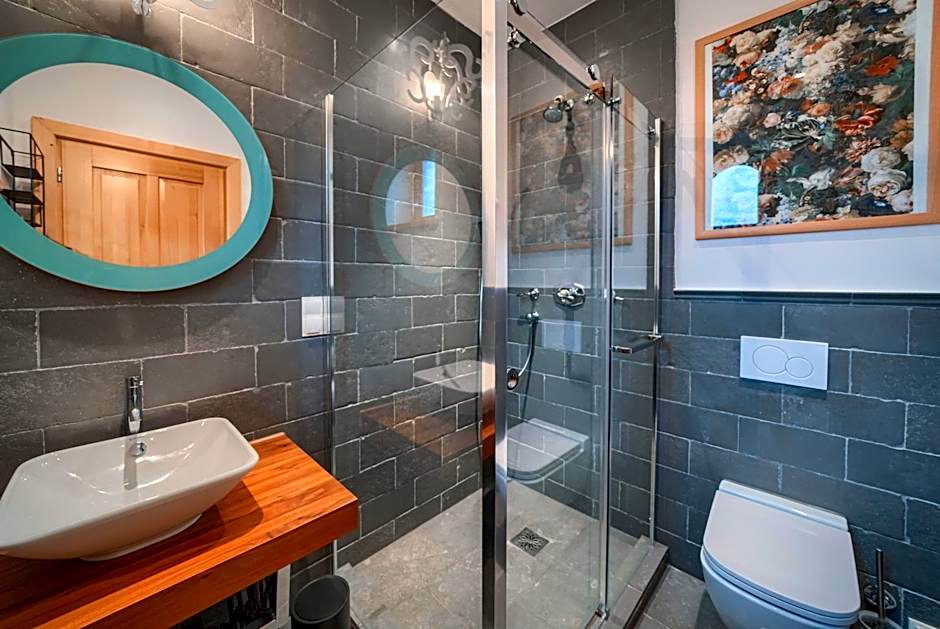 Rich Witch Villa&SPA