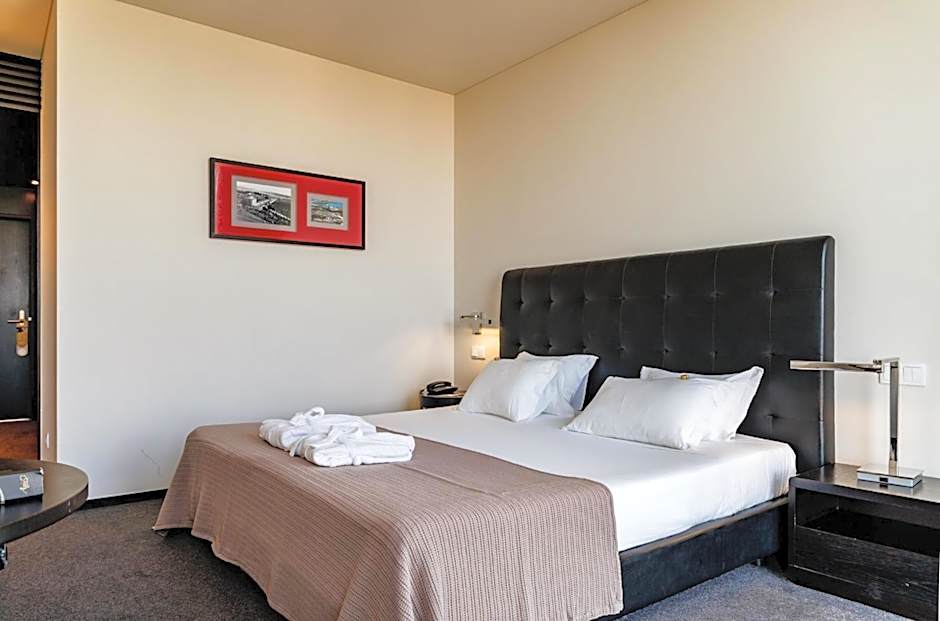 Axis Viana Business & SPA Hotel