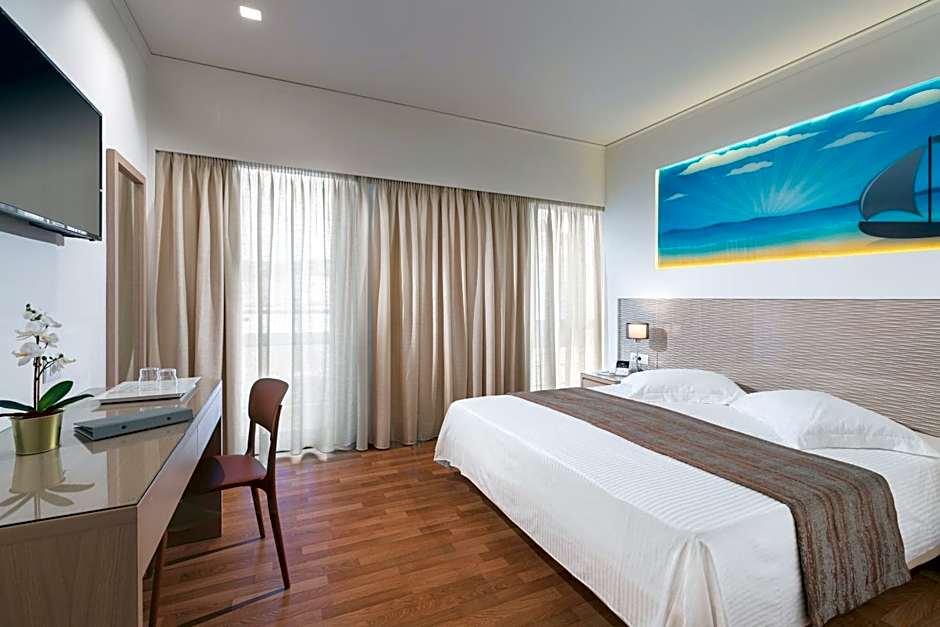 Alexandra Hotel&Apartments