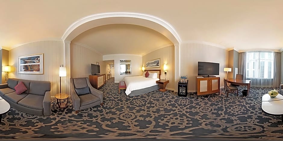 Photo 1 of 1 of Grand 1 King Bed, River View